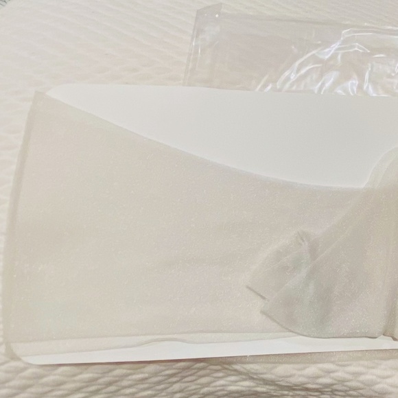 O8-BUNDLE ONLY-Vintage Givenchy Body Gleamers Crystal Hosiery Original Package - Picture 6 of 7